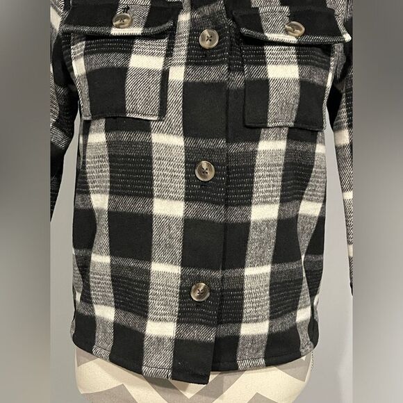 Old Navy plaid shirt - Picture 3 of 9